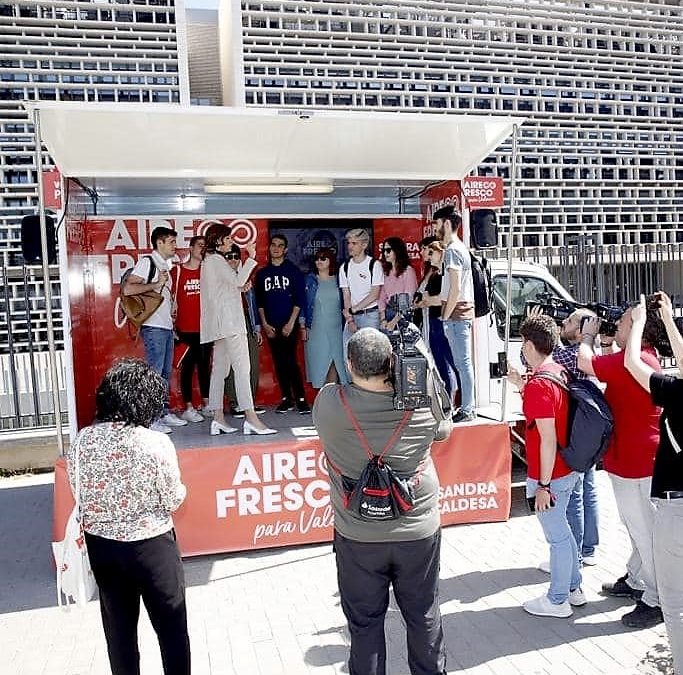 Unidad móvil para la campaña electoral del PSPV-PSOE de Valencia